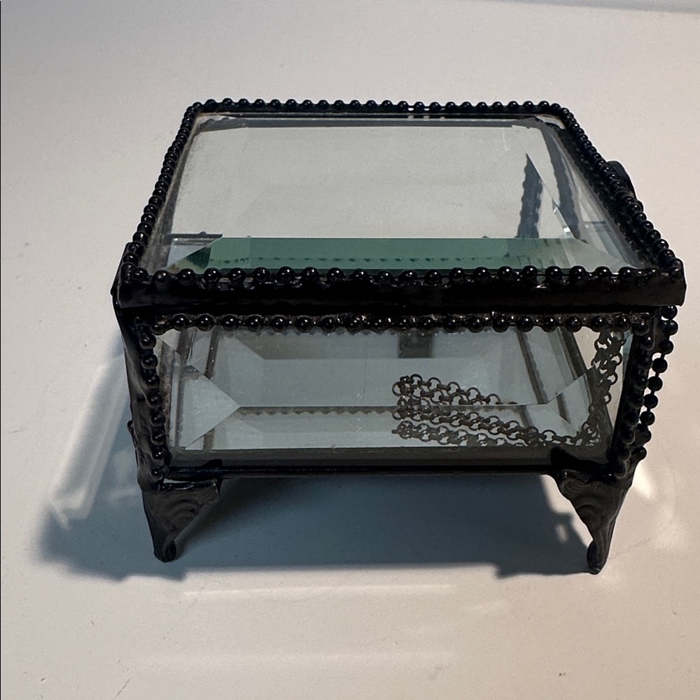 Glass/mirror jewelry box - Picture 4 of 7